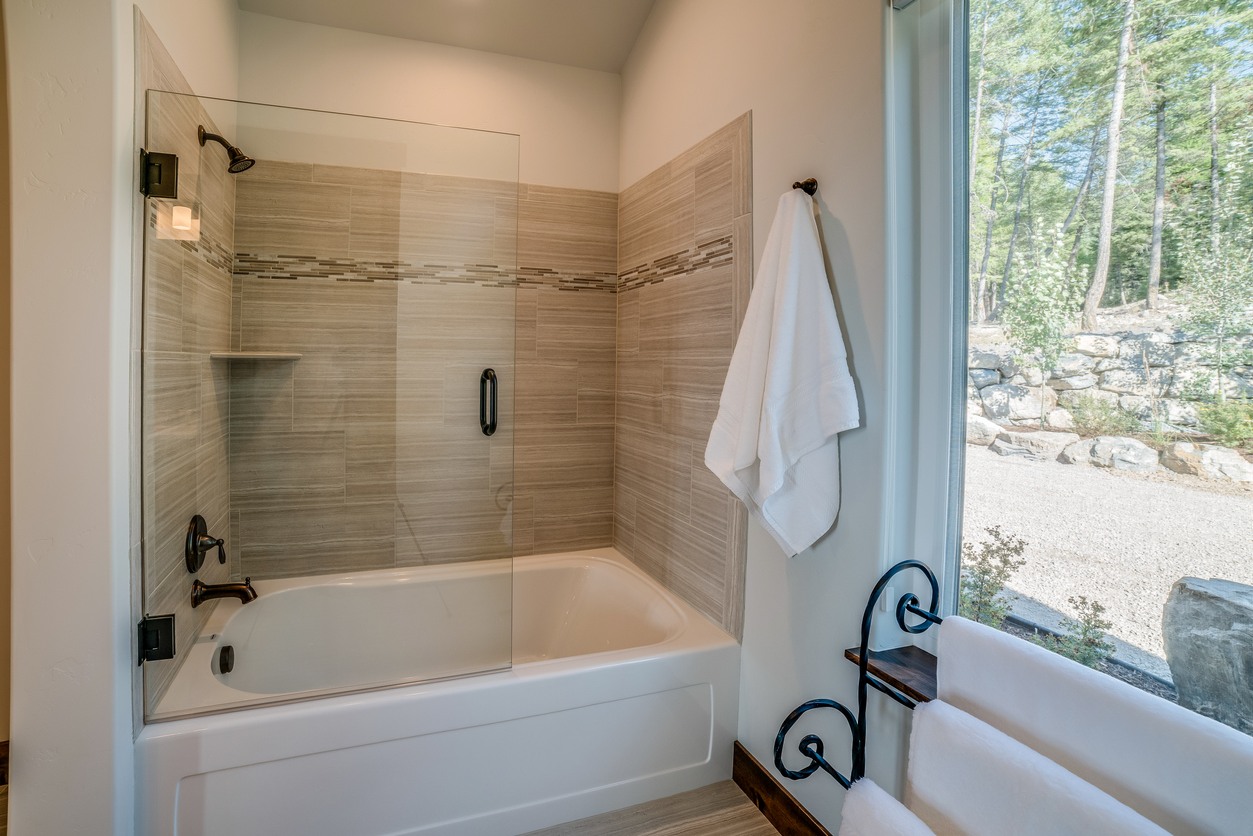 Shower & Tub Installation in Glenvar Heights
